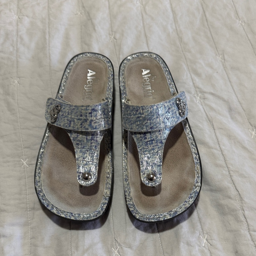Alegria Women's Textured Blue Sandals